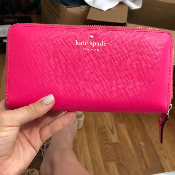 Kate Spade Wallet - Picture 1 of 5